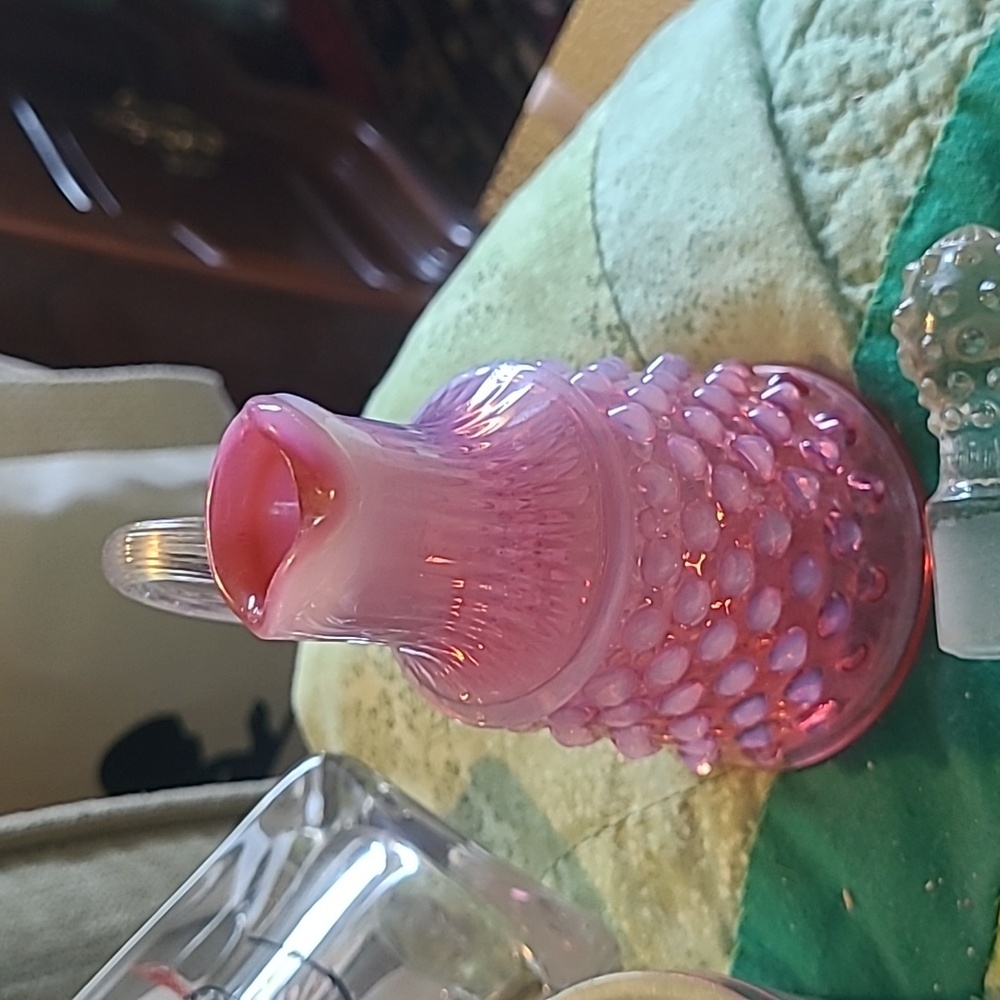 Fenton pink hobnail small cruet - Picture 3 of 6